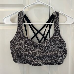 Lululemon sportsbra